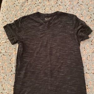 Under Armour size xl v neck tee.